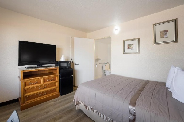Knights Inn Sierra Vista / East Fry image 13