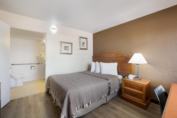 Knights Inn Sierra Vista / East Fry image 18