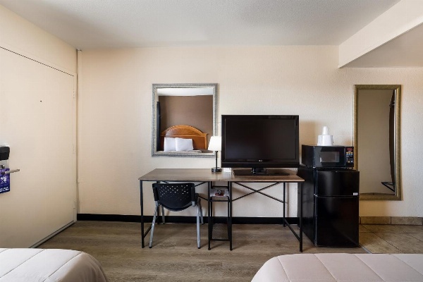 Knights Inn Sierra Vista / East Fry image 3