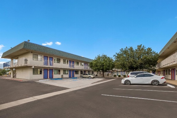 Knights Inn Sierra Vista / East Fry image 5